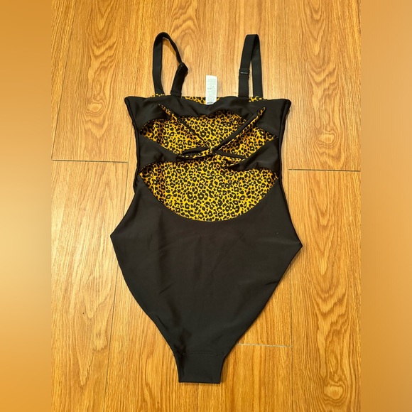 Old Navy black/leopard Reversible One-Piece Swimsuit - Picture 2 of 5